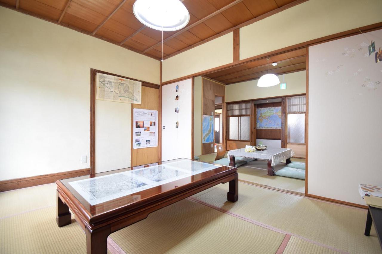 Bed&Bicycle Hotel Yao Bagian luar foto